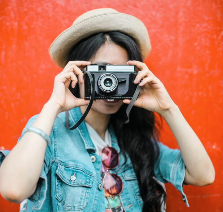 How to Capture Better Pictures of Yourself When You’re Traveling 